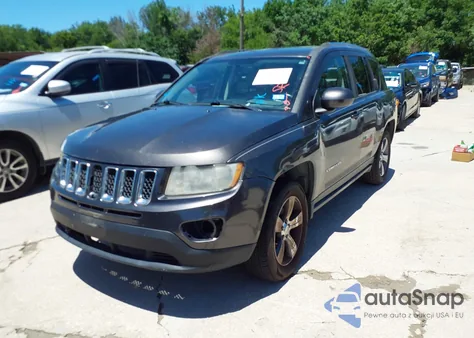 2016 Jeep Compass High Altitude Edition z USA, uszkodzony, nr VIN 1C4NJCEA4GD720040